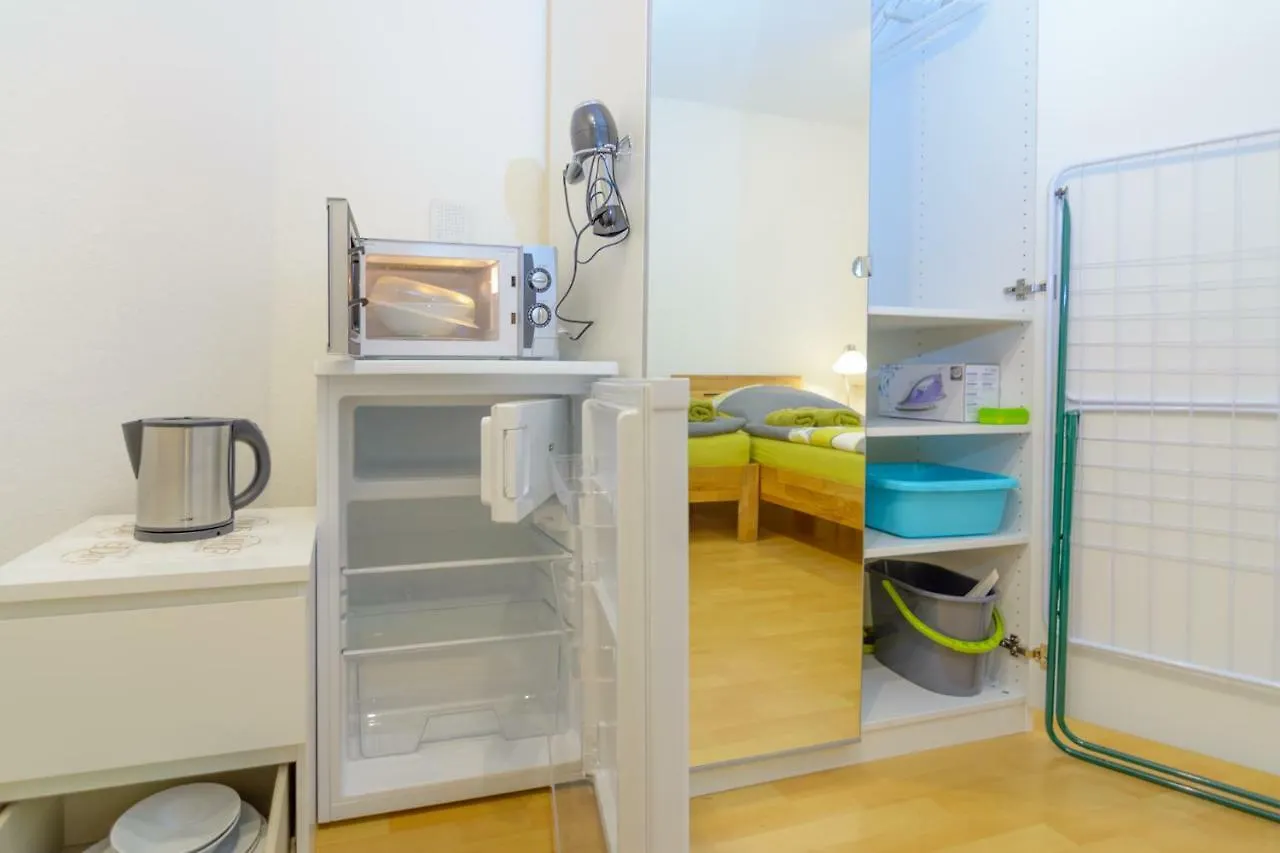 Проживание в семье Private Rooms Next To Subway Нюрнберг Германия
