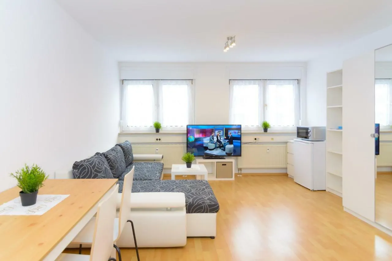 Проживание в семье Private Rooms Next To Subway Нюрнберг