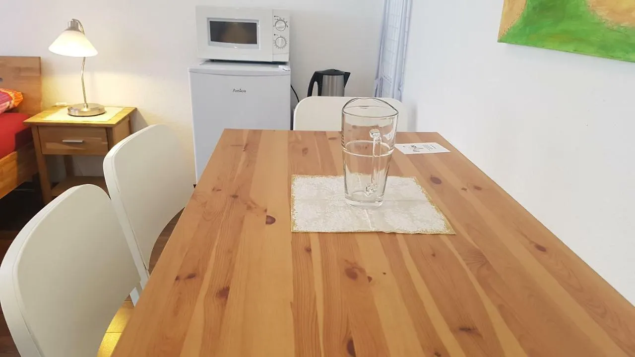 Проживание в семье Private Rooms Next To Subway Нюрнберг