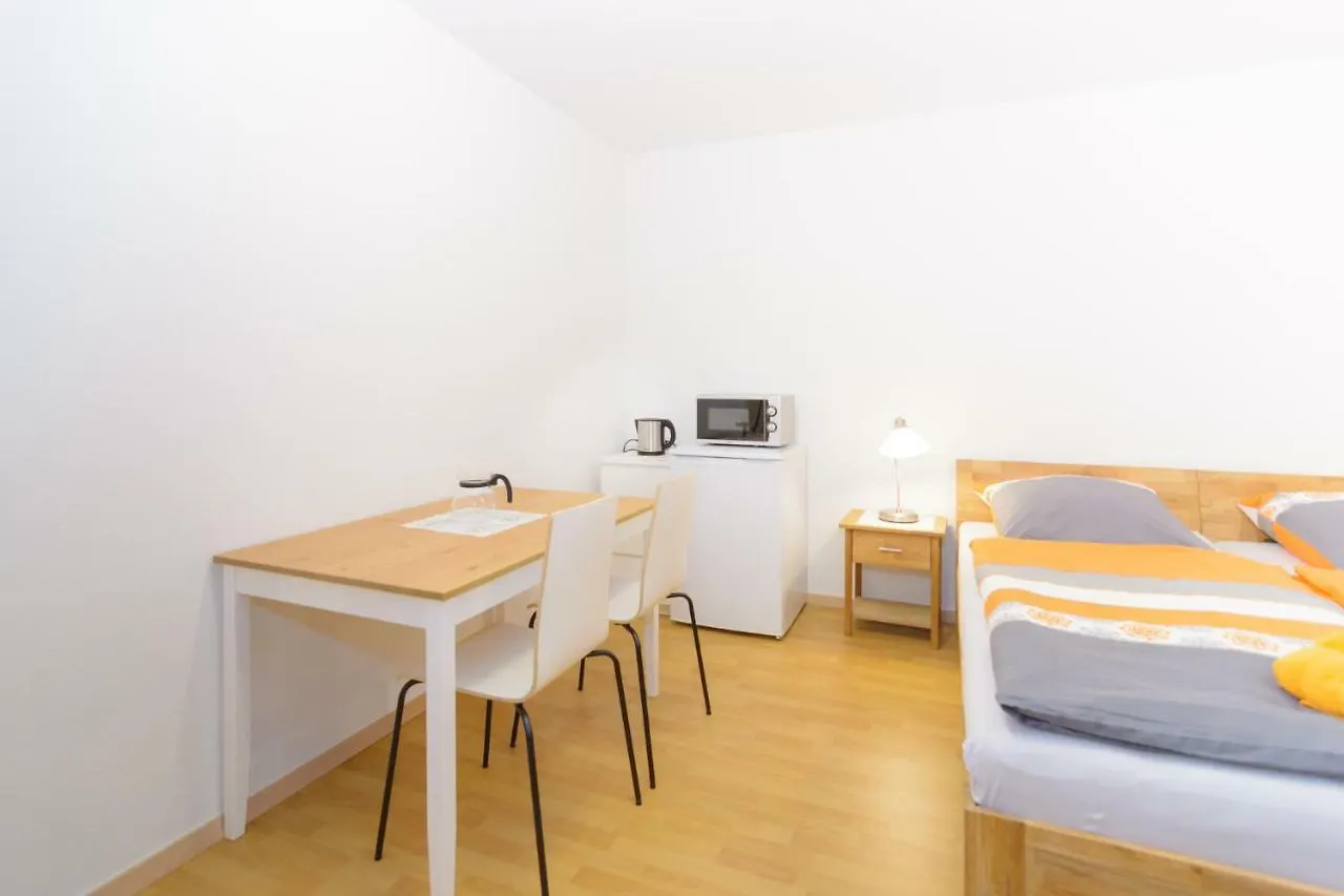 Private Rooms Next To Subway Нюрнберг Проживание в семье